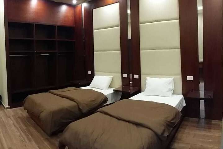 Room 5 of 29