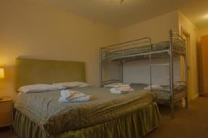 Room 12 of 28