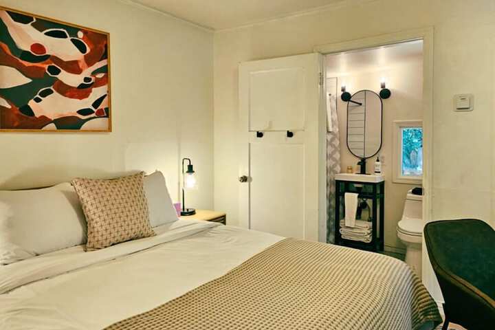 Classic Single Room (2 of 4)