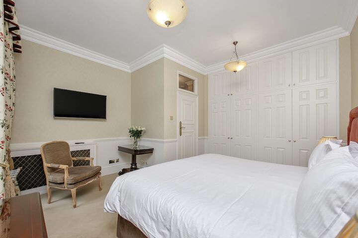 Room 3 of 30