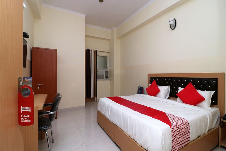 Room 13 of 25