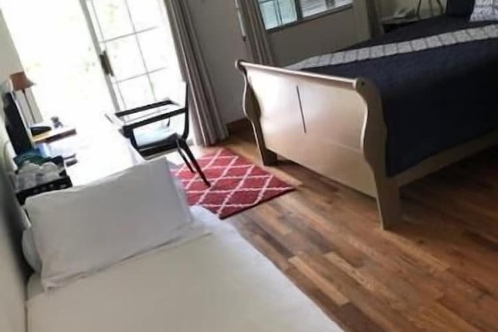 Room 11 of 65