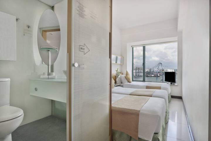 Room 5 of 36