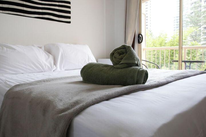 Room 2 of 12