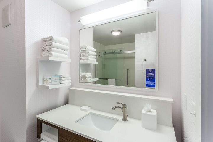 Bathroom shower