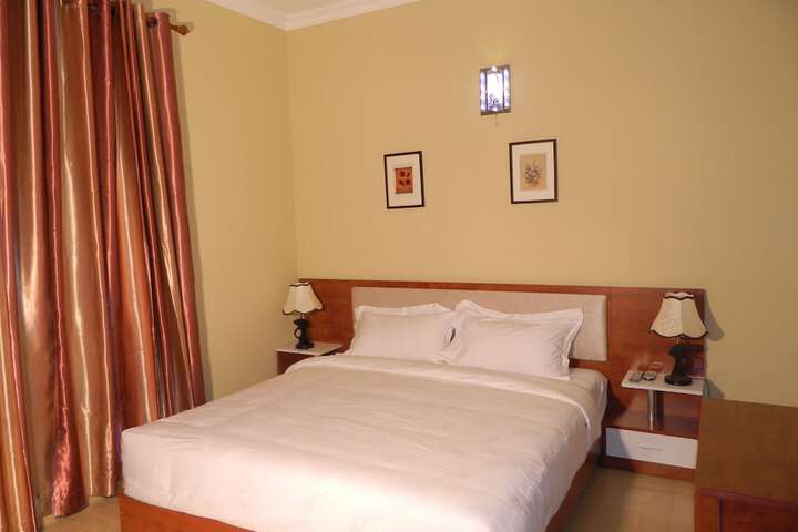 Room 20 of 100