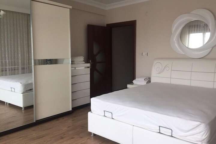 Room 26 of 62