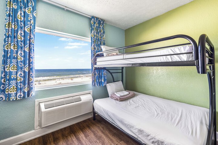 Room 70 of 120