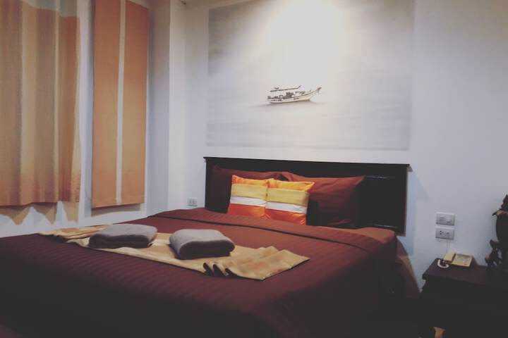 Room 15 of 48