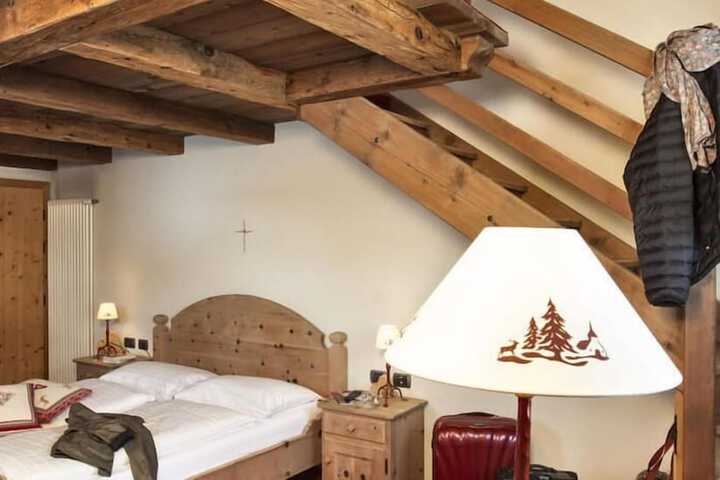 Room 2 of 42