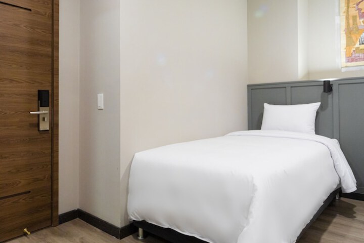 Room 12 of 46