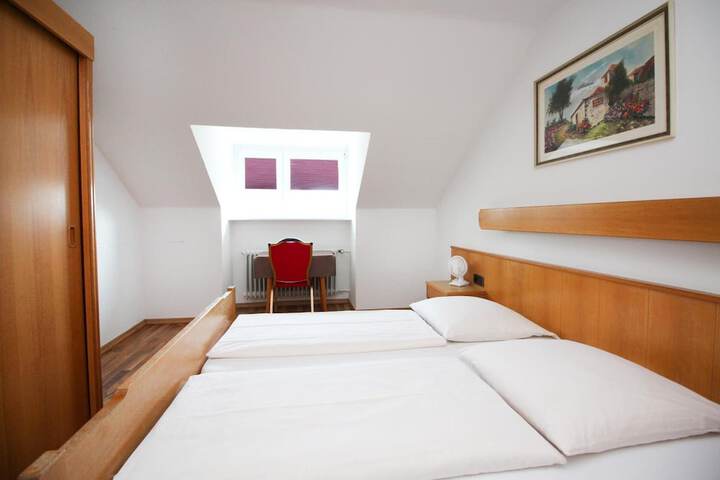 Room 29 of 62