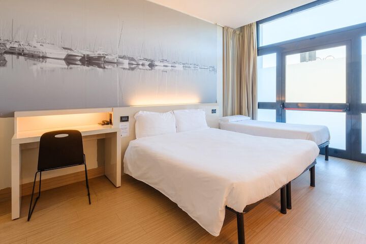 Room 20 of 54
