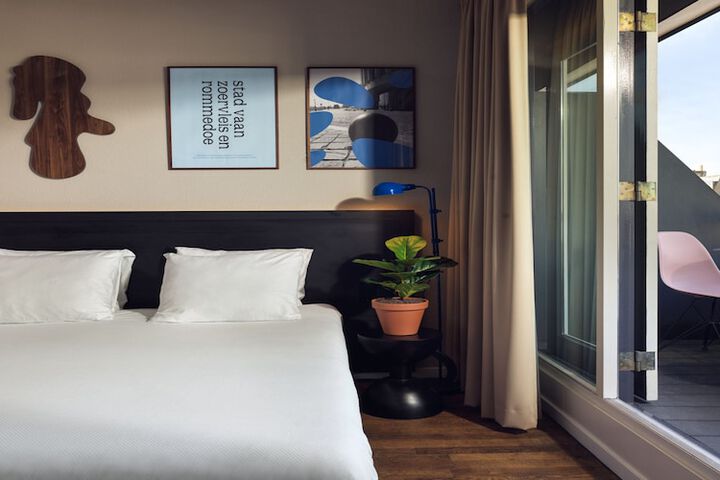 Room 28 of 58