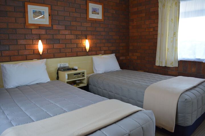 Room 4 of 26