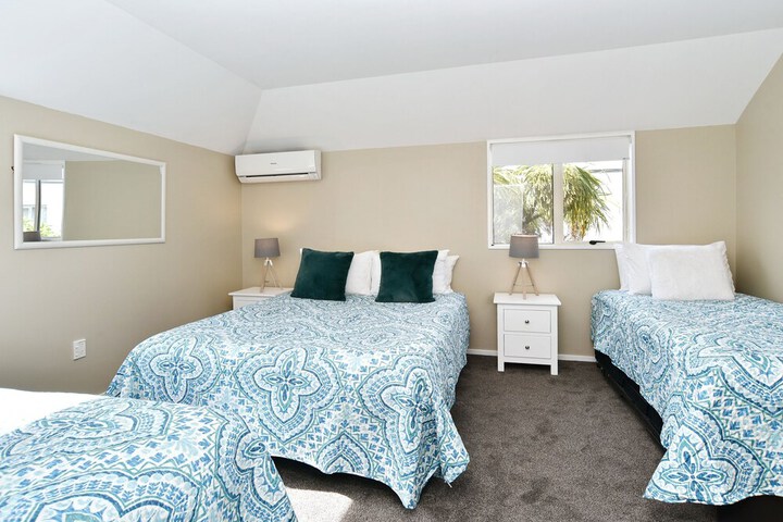 Room 11 of 60