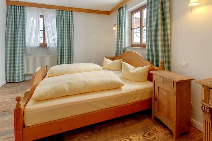 Room 16 of 46