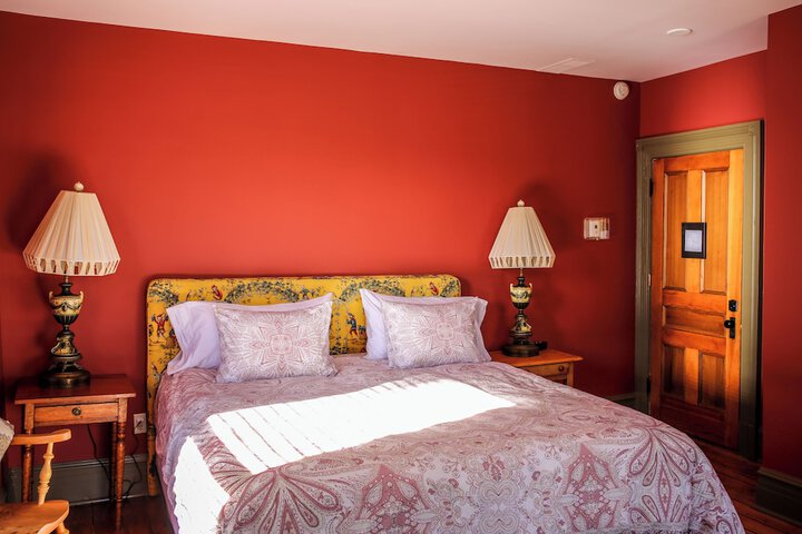 Room 3 of 17