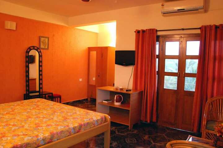 Room 6 of 24