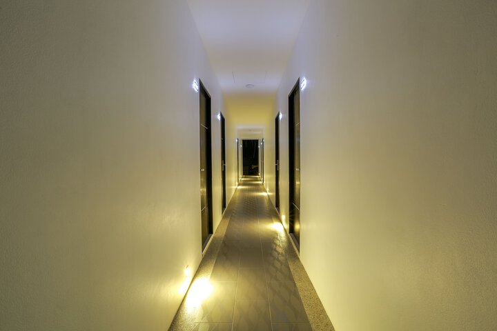 Ballroom/Hall 42 of 48
