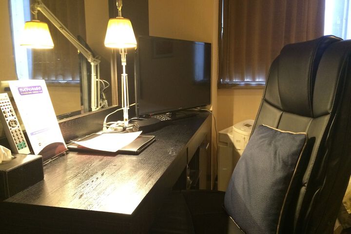 Room 14 of 38