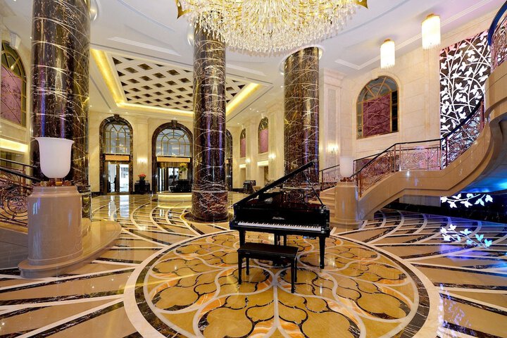 Guest Lobby