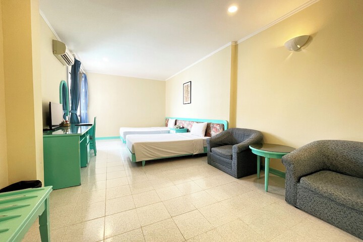 Room 19 of 30