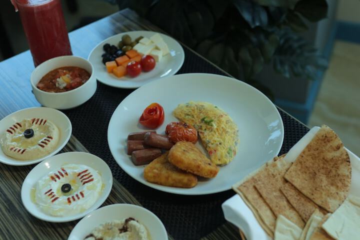 Dining 49 of 62