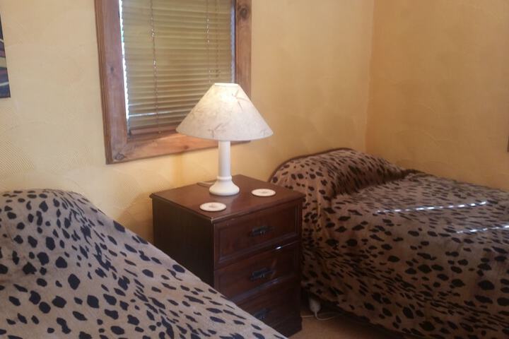 Room 6 of 68