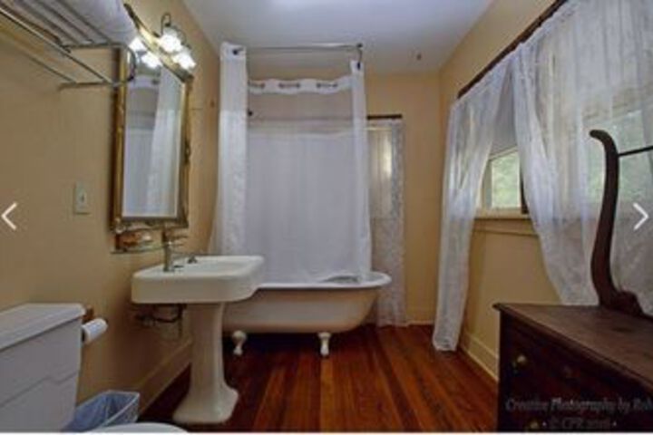 Room 4 of 50