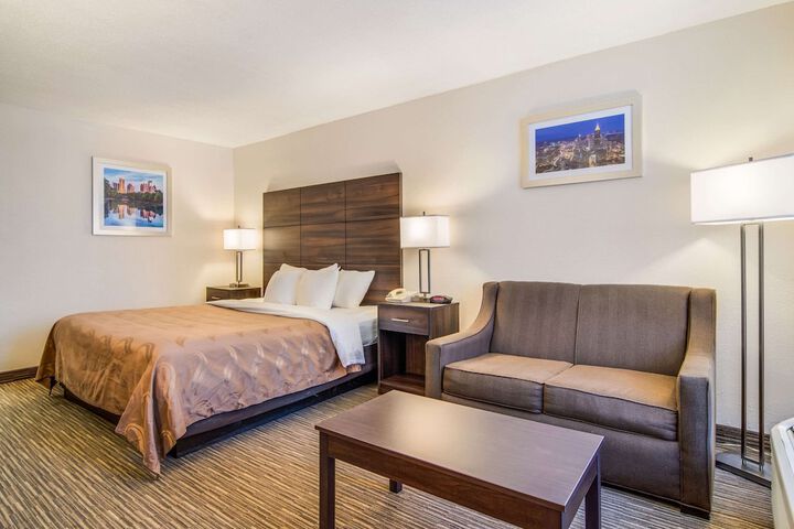1 King Bed (1 of 7)
