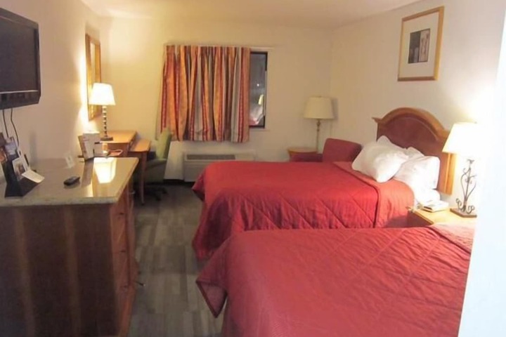 2 Double Beds (1 of 2)