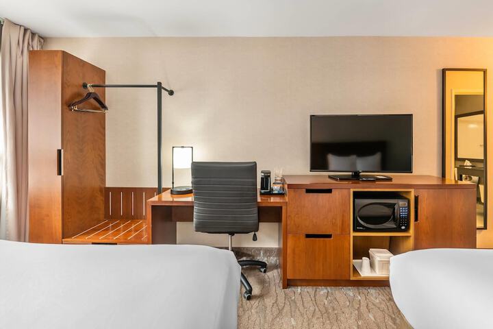 Room 21 of 43