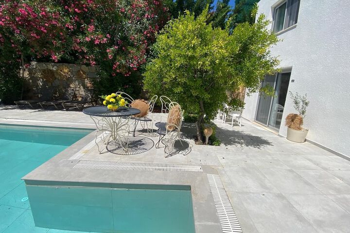 Pool 43 of 97