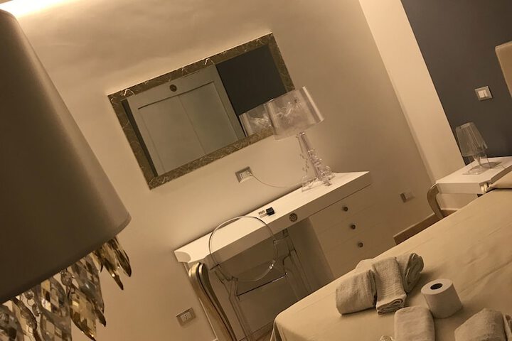 Room 3 of 37