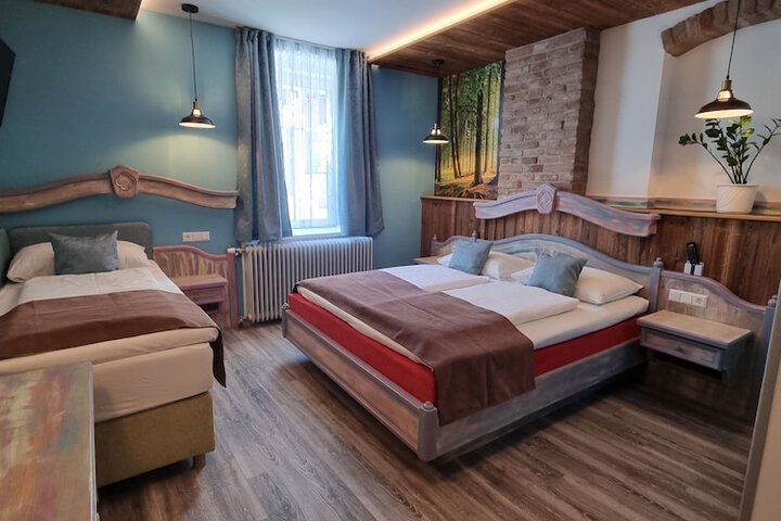 Room 16 of 46