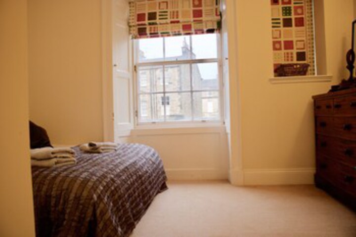 Room 16 of 24