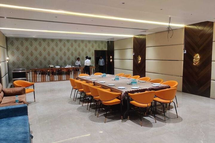 Ballroom/Hall 25 of 47