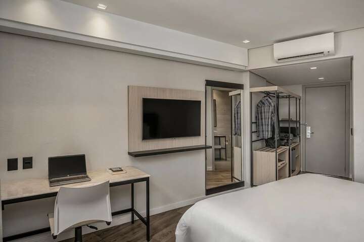 Room 7 of 45