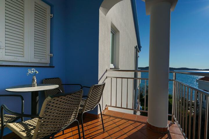 Terrace/Patio 50 of 52