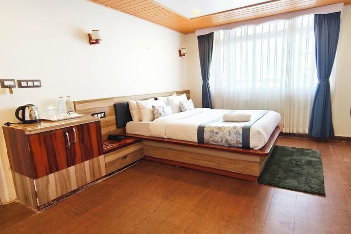 Room 6 of 35