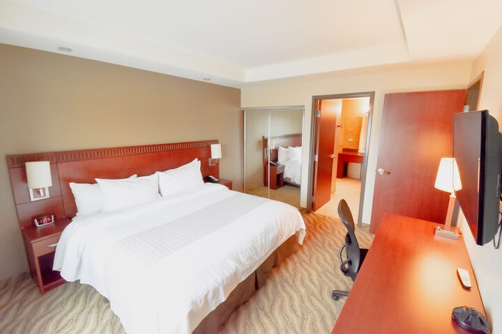 Room 8 of 42