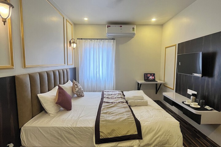 Room 8 of 52