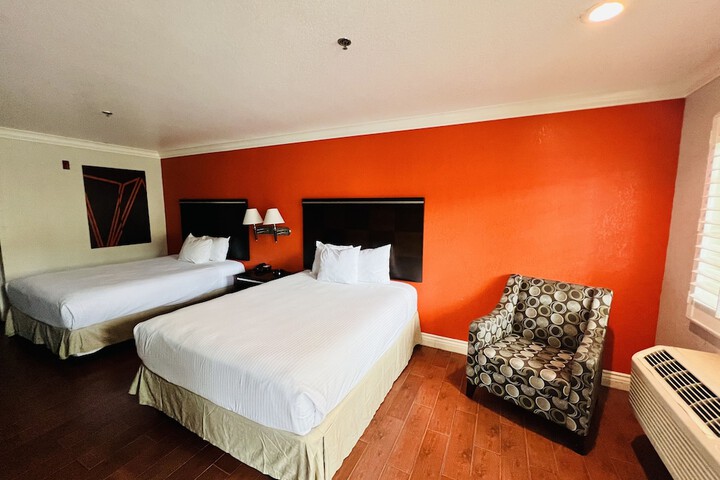 Signature 2 Queen Beds (1 of 8)