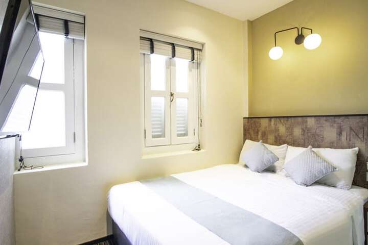 Room 17 of 61