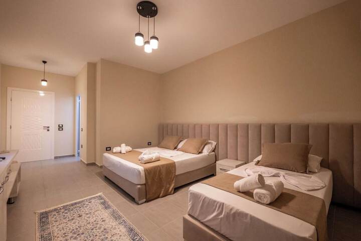 Room 43 of 68