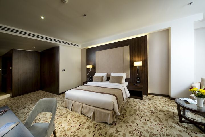 Room 7 of 43