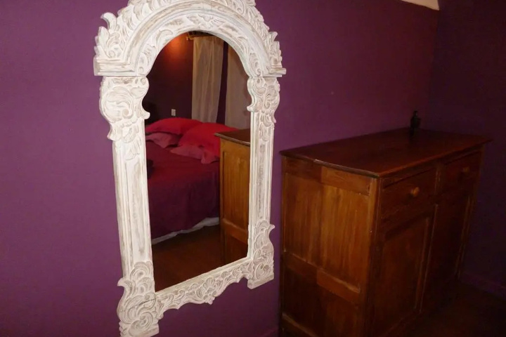 Room 11 of 14
