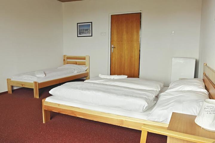 Room 3 of 61