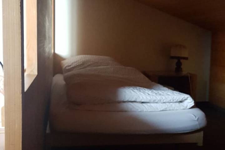 Room 2 of 57